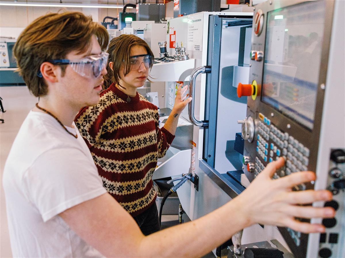 Seneca Polytechnic and CEWIL Canada offer work-integrated learning bursaries starting this summer