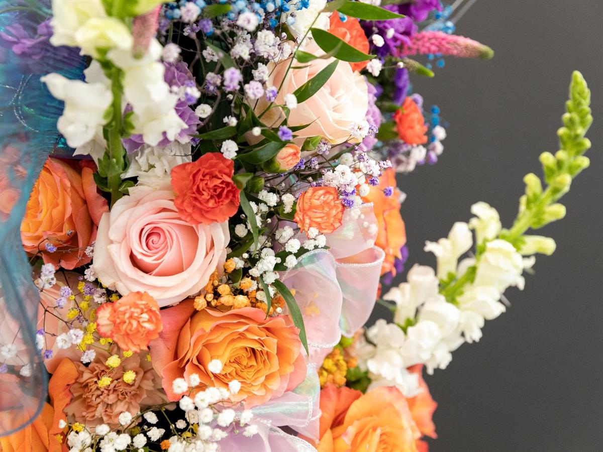 Student Showcase: Floral Program Holiday Pop-Up Sale