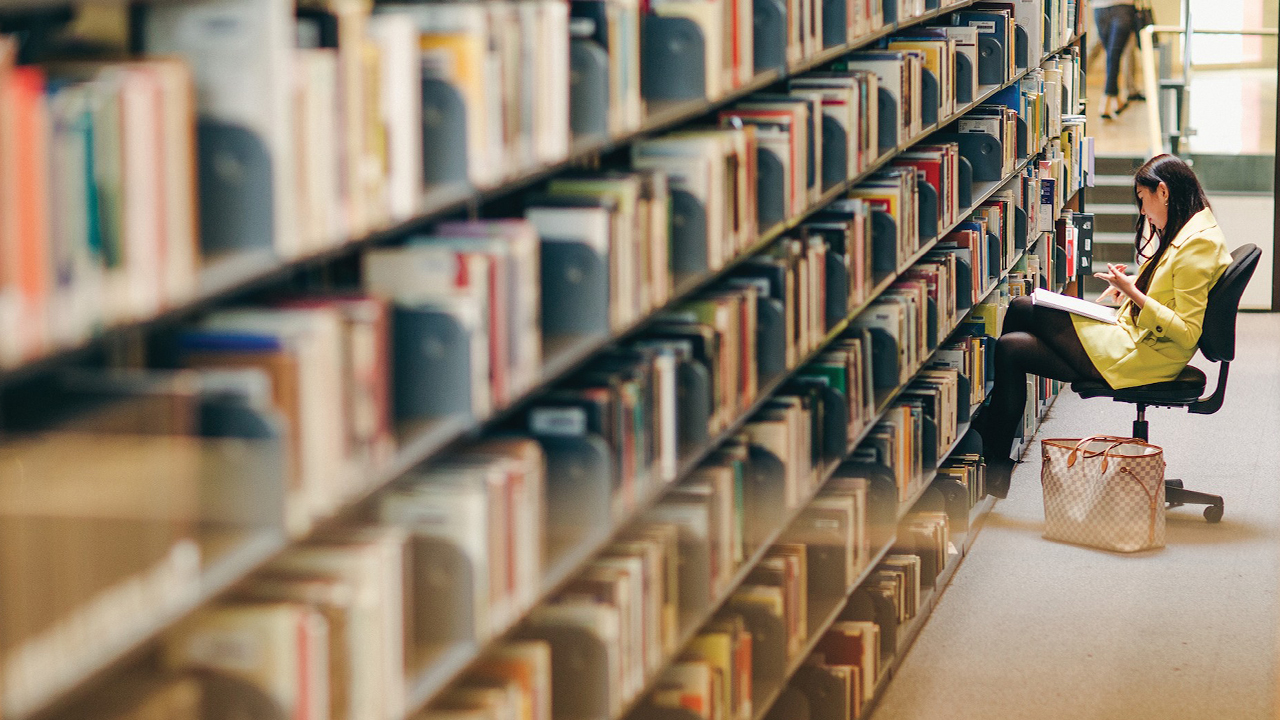 Student in library