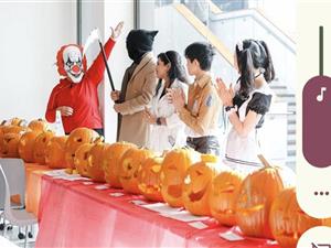 Halloween Pumpkin Carving